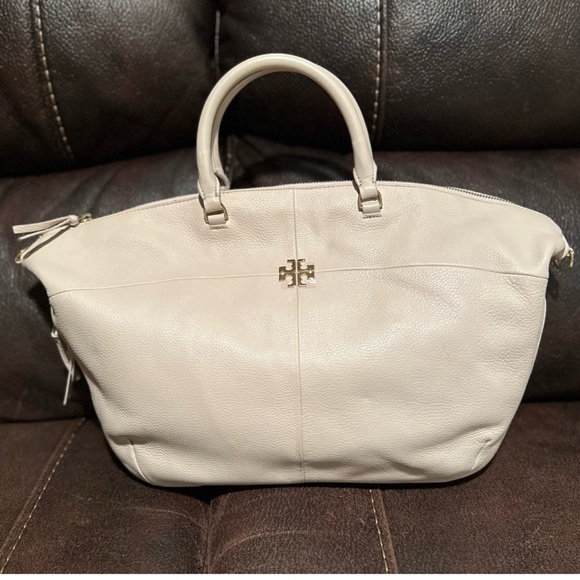 Tory Burch Handbags - Tory Burch Cream Leather Tote